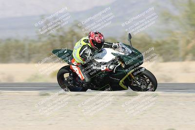 media/Dec-01-2025-Moto Forza (Mon) [[2daa91e15f]]/3-Beginner Group/Session 2 (Turn 7 Inside Pans)/